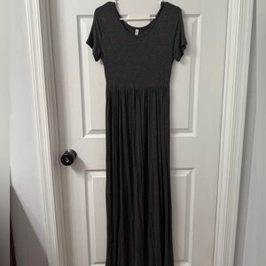 Elegant Black Maxi Dress